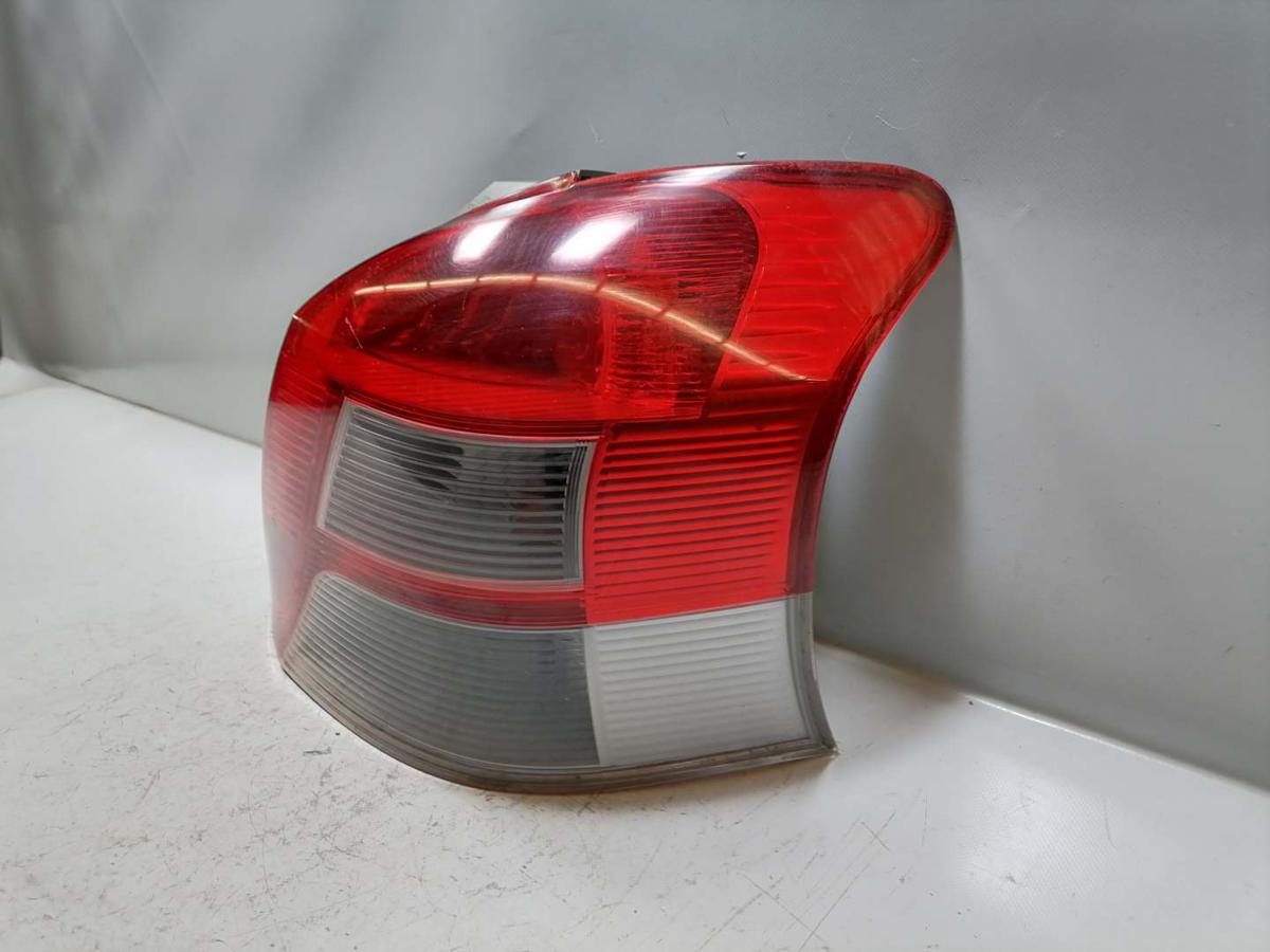 Toyota Yaris original Rücklicht Rückleuchte Schlussleuchte rechts Facelift Bj.2011